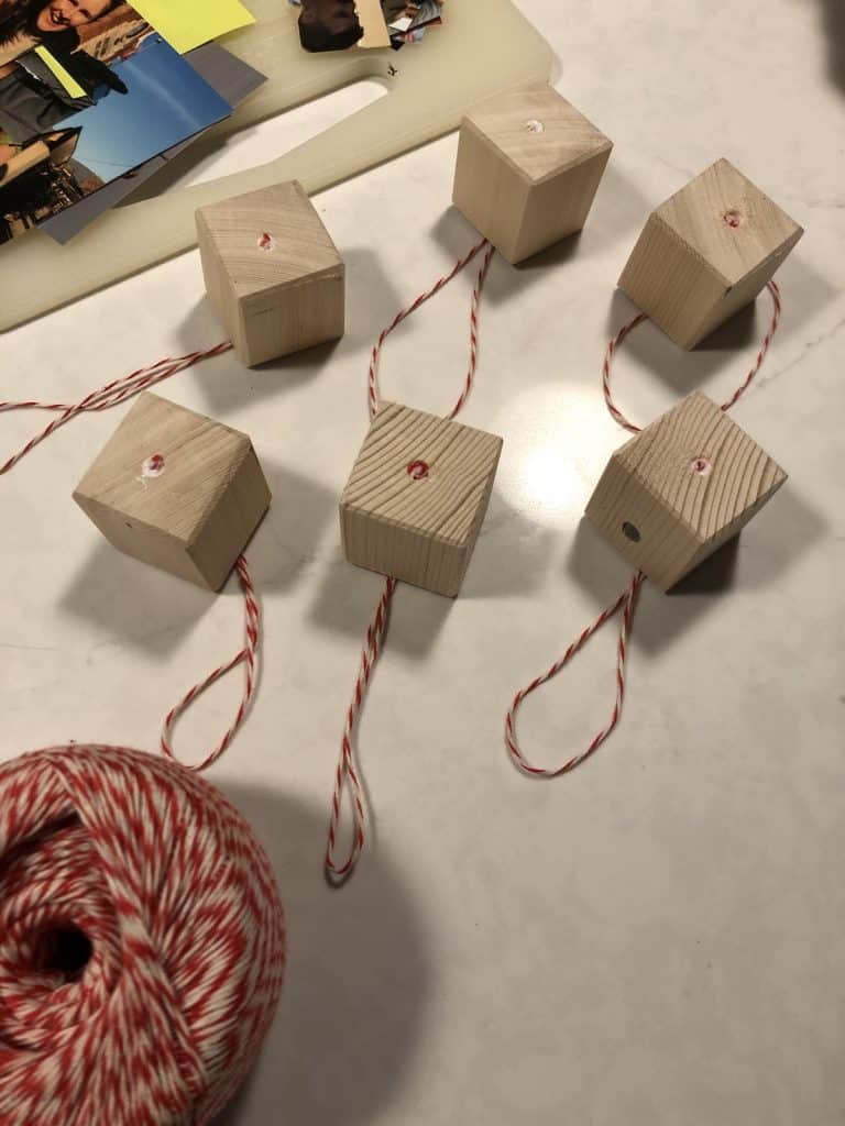 Foto kocke - ukras za svečano obiteljsko božićno drvce 10 DIY foto kocki ukras za svecano obiteljsko bozicno drvce89745854354818